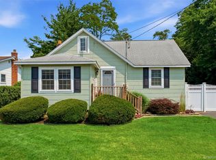 131 Terrace Avenue, West Babylon, NY 11704