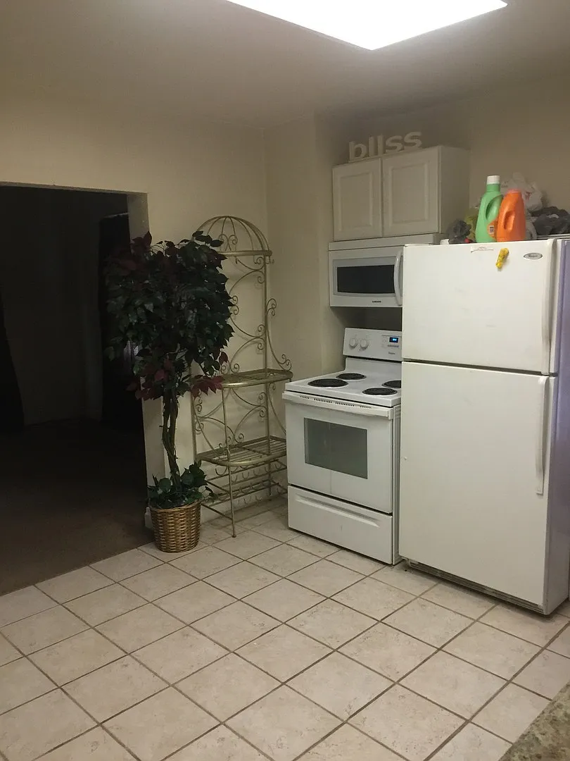 226 Poplar Street — Photo 4
