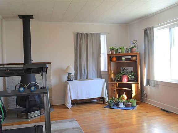 5th image of 134 Plymouth St