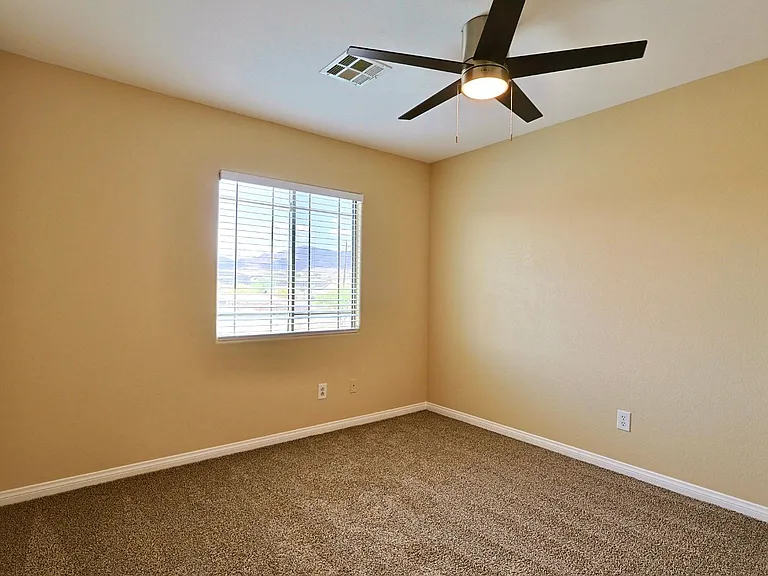 340 Sweet Sugar Pine Dr — Photo 32