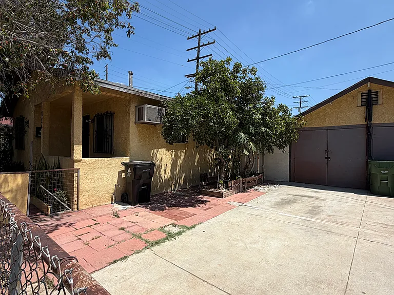 114 S Fresno St — Photo 53
