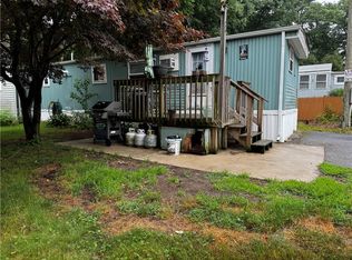 23 Woodridge Dr, Burrillville, RI 02839