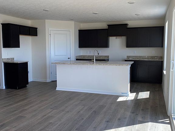 3rd image of 518 Faulkner Dr