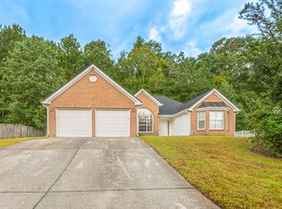 2285 Shady Oaks Dr, Loganville, GA 30052