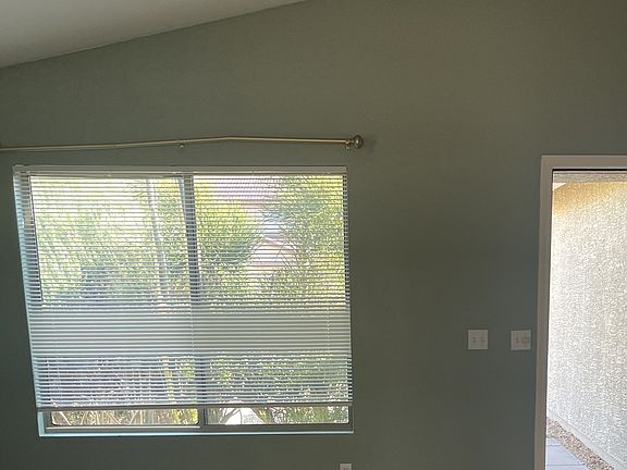 4th image of 1412 E 10th Pl
