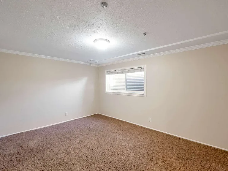 8754 S 620 E — Photo 7