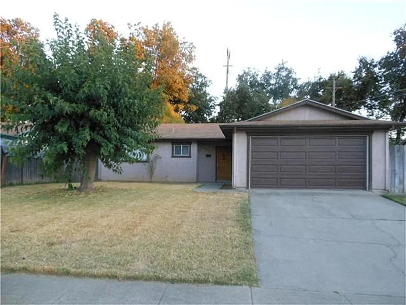8230 Cordelia Cir photo 1