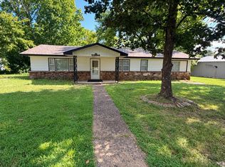 486 Myrtle St, Taneyville, MO 65759