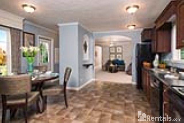 2nd image of 230 Bayboro Cir