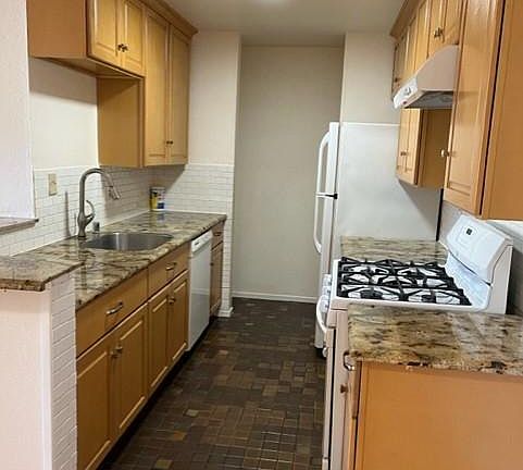 4th image of 238 Larkspur Plaza Dr