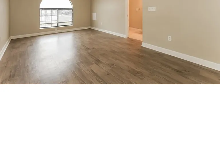 2628 W Bloch Rd — Photo 3