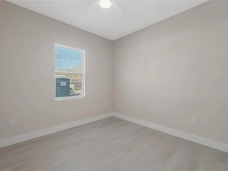 6974 Belltree Ct — Photo 8