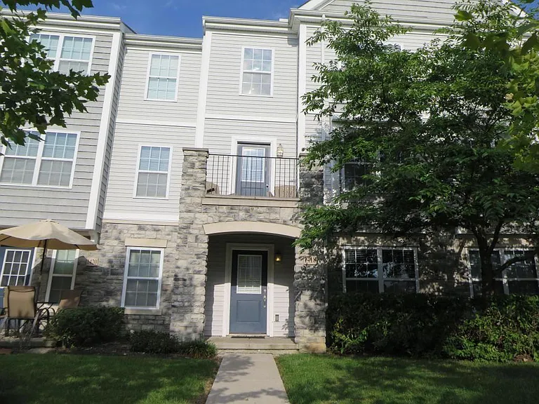 1418 Bloomington Blvd — Photo 3
