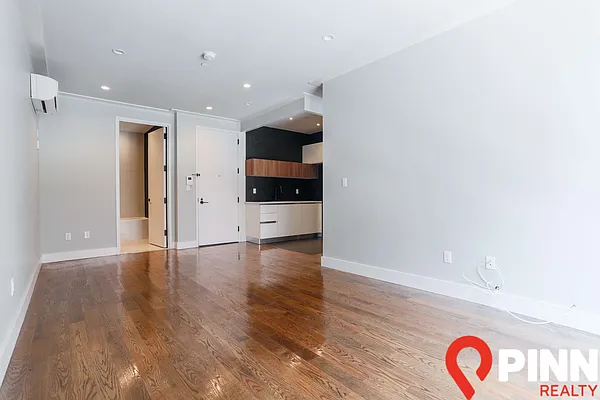 Rented by Pinn Realty | media 8