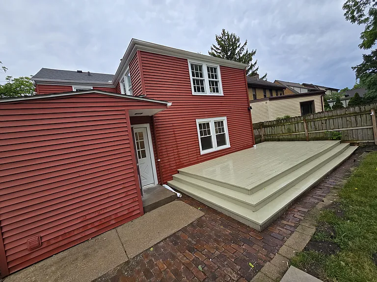 216 Robert Ave — Photo 3