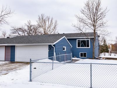 526 3rd Ave NW, West Fargo, ND, 58078