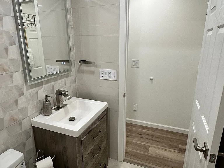1891 Poplar Dr #1 — Photo 18