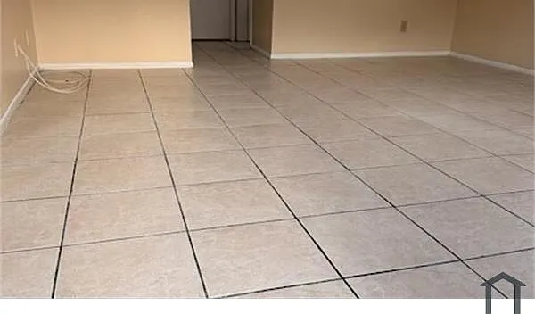 2 bed, 900 sqft, $1,800 — Photo 3