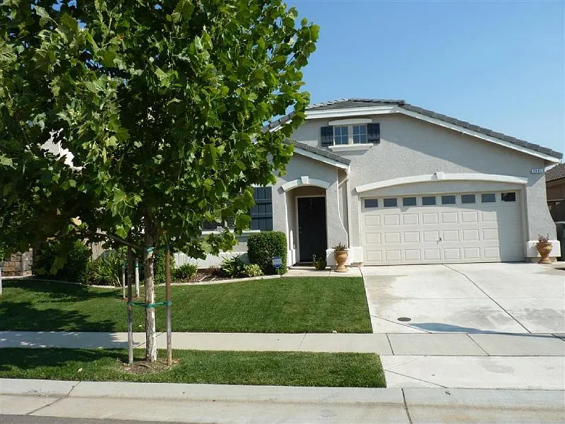 2661 Lindbergh Ln photo 1