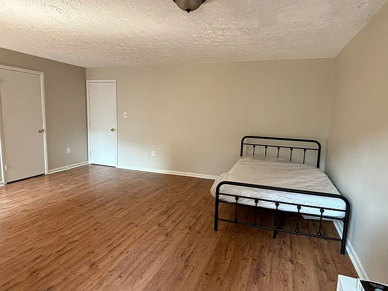 5533 Winford Ct — Photo 3