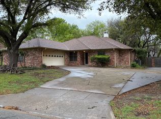 1711 Skyline Dr, Sherman, TX 75092