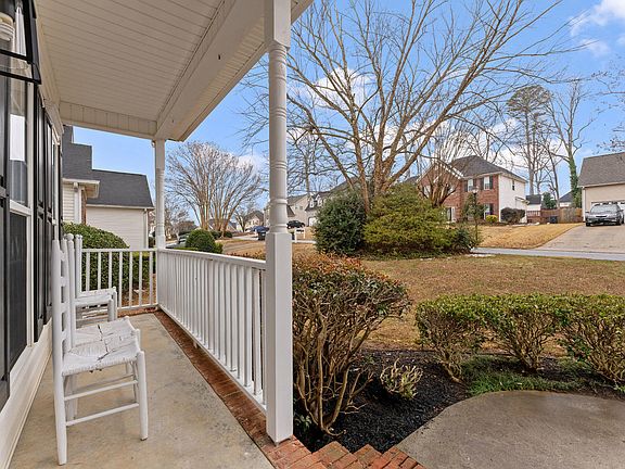 5th image of 7 Hickory Hollow Ct