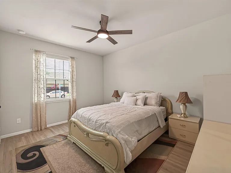 24015 Purple Clover Ln — Photo 33