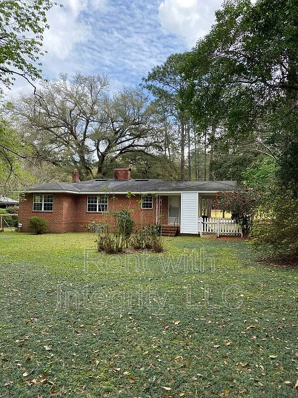 2 bed, 2.0 bath, 1236 sqft, $2,100 — Photo 1