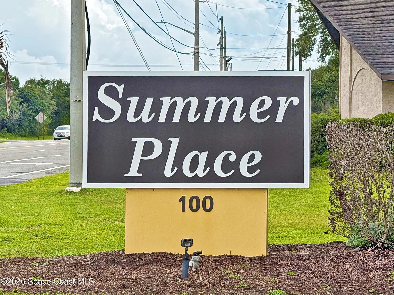 2 bed, 2.0 bath, 1037 sqft, $1,550 — Photo 2