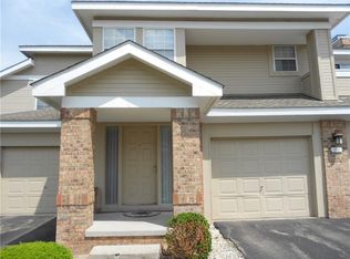 6621 Bellows Ct #1, West Bloomfield, MI 48322