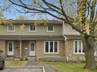 2336 Orient Park Dr #59, Ottawa, ON K1B 4N5