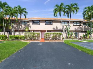 9038 SW 113 Place Cir E, Miami, FL 33176