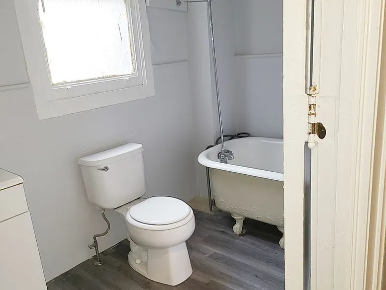 923 W Hamilton St — Photo 18
