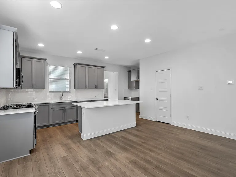 228 Sunset Ln — Photo 13