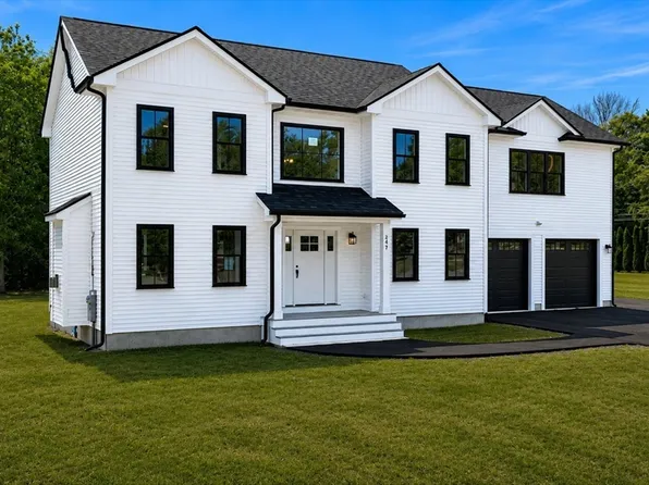 247 Braley Hill Rd, Rochester, MA 02770