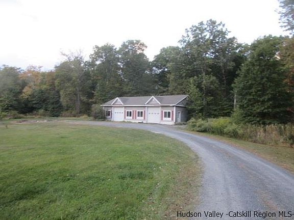 5th image of 33 Stella Dr