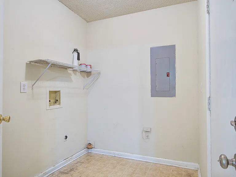 6280 Lucille Dr — Photo 12