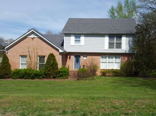 136 Brookfield Dr, Paducah, KY 42001
