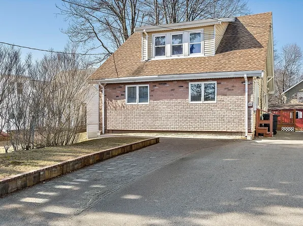 88 Pearl St, Stoughton, MA 02072