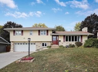 8208 39th Ave N, New Hope, MN 55427