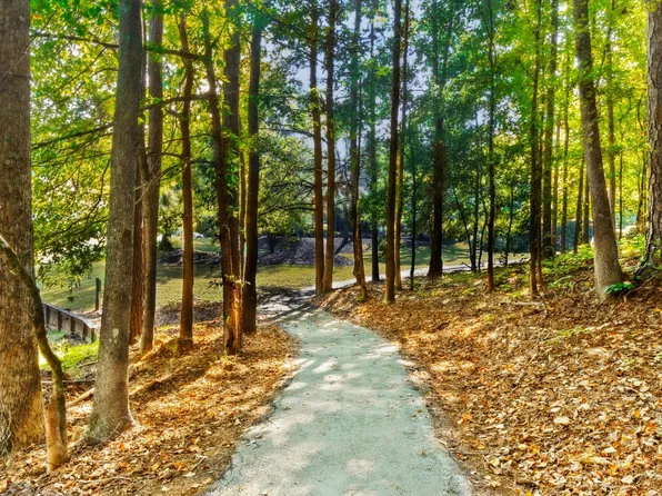 Lullwater at Calumet