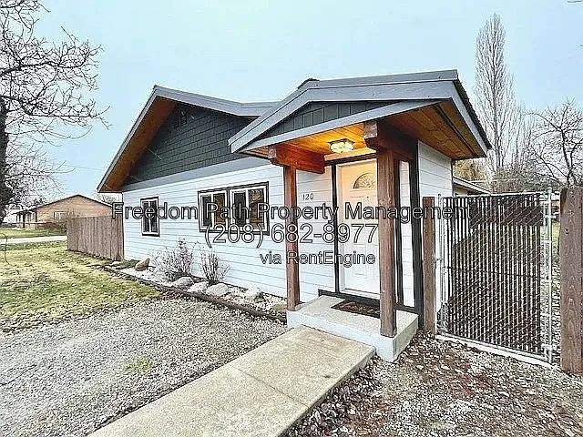 4 bed, 1.5 bath, 1505 sqft, $2,550 — Photo 1