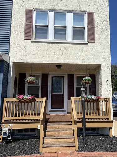 129 Hughes Ave Photo 1