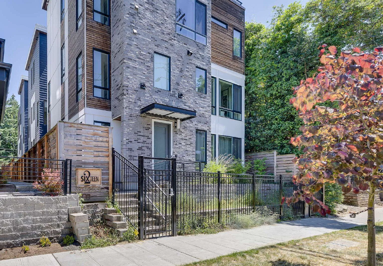 Luxury Capitol Hill Townhome Available Now! — Photo 1