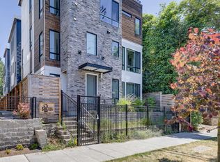 216 10th Ave E, Seattle, WA 98102