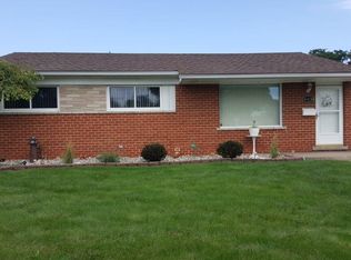 30130 Flanders Ave, Warren, MI 48088