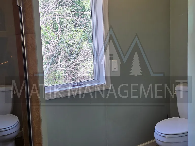 1420 Ridge Cliff Ln NE — Photo 33