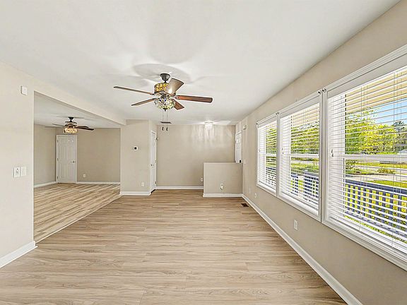 3rd image of 706 Park Rd