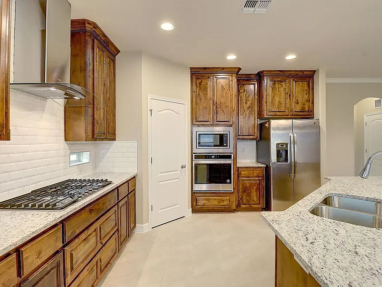 2202 Crystal Bay Dr — Photo 16