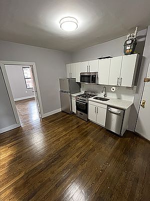 1st image of 442 W 54th St #155